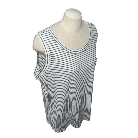 BloomChic Round Neck Sleeveless Striped Casual Tank Top Sz 18/20 (2XL) Womens - Picture 11 of 11